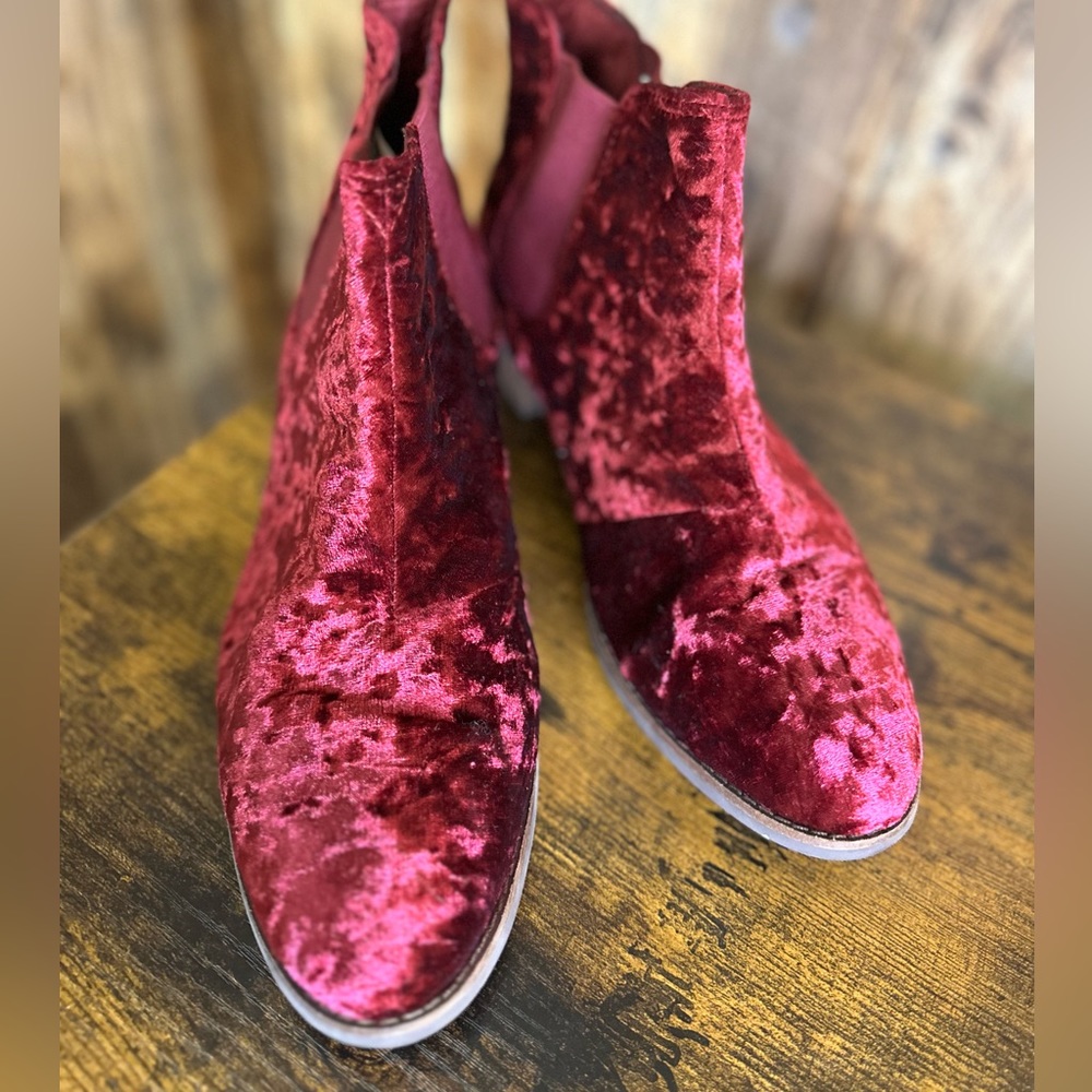 TOMS red suede ankle boots